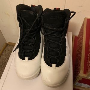 Jordan 10s black and white condition 5/10